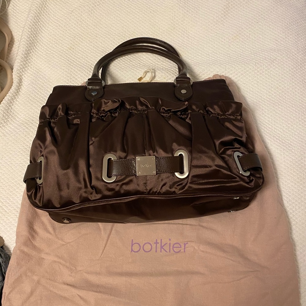 New never used Botkier purse lots of compartments